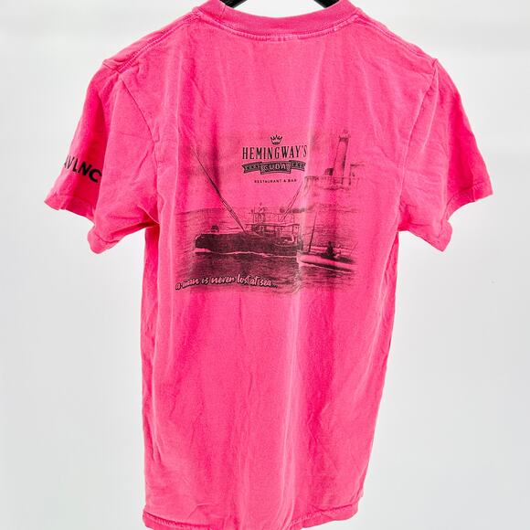 Hemingway's Cuba Pink Cotton Souvenir Asheville North Carolina Graphic T-Shirt - Picture 4 of 9